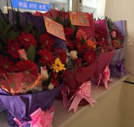 花送雷鋒手，情暖雷鋒心——“萬朵鮮花送雷鋒”活動溫暖落幕